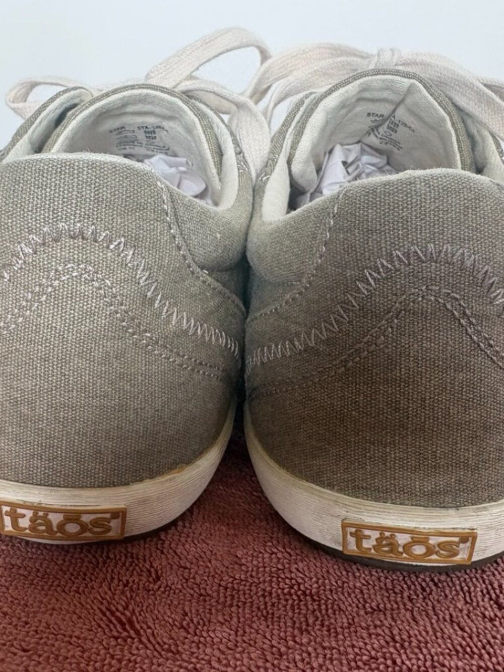 Taos Women's Size 11 (EU42) Tan Canvas Star Sneakers - Picture 6 of 7